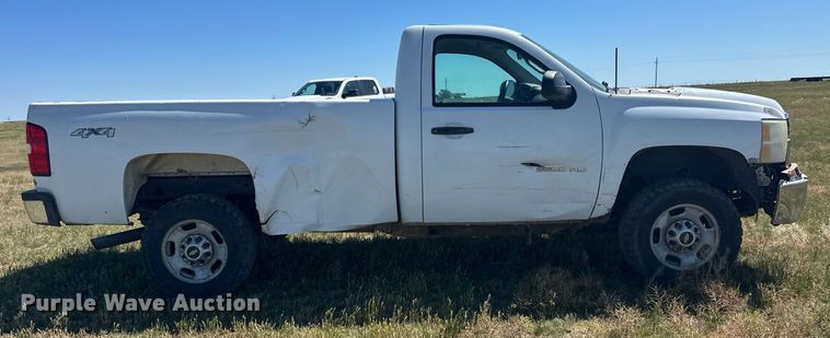 image for item EQ4765 2011 Chevrolet Silverado 2500HD pickup truck