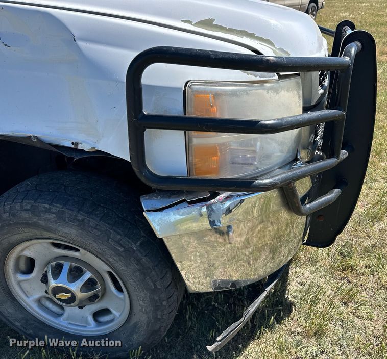 image for item EQ4766 2011 Chevrolet Silverado 2500HD pickup truck