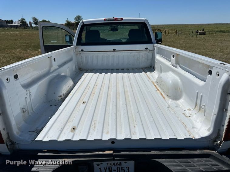 image for item EQ4766 2011 Chevrolet Silverado 2500HD pickup truck