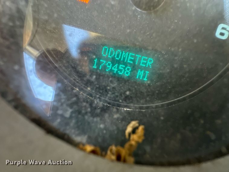 image for item EQ4766 2011 Chevrolet Silverado 2500HD pickup truck