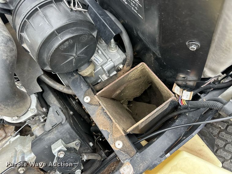 image for item EQ4792 Exmark Navigator ZTR lawn mower