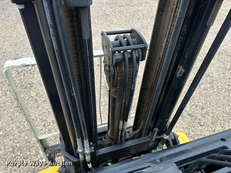 image for item EQ4794 Yale GLC050VXNDSE083 forklift