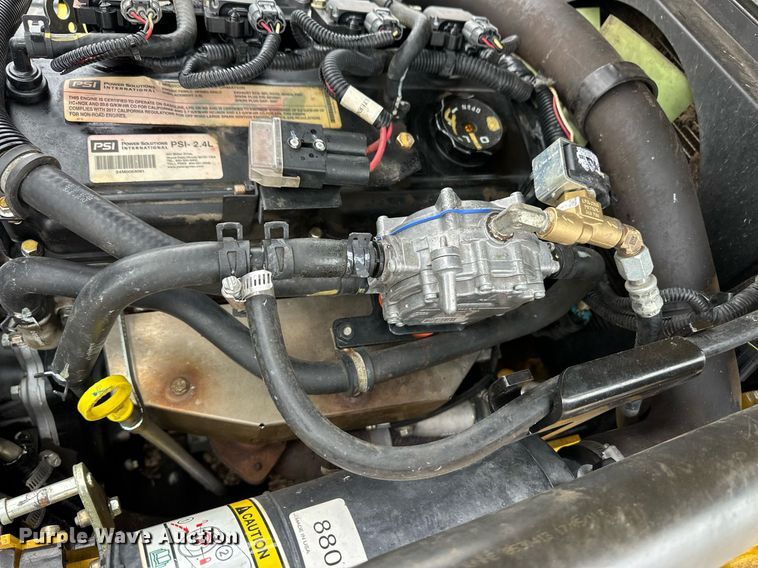 image for item EQ4794 Yale GLC050VXNDSE083 forklift