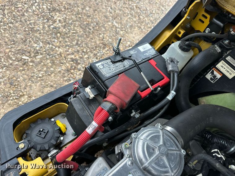 image for item EQ4794 Yale GLC050VXNDSE083 forklift