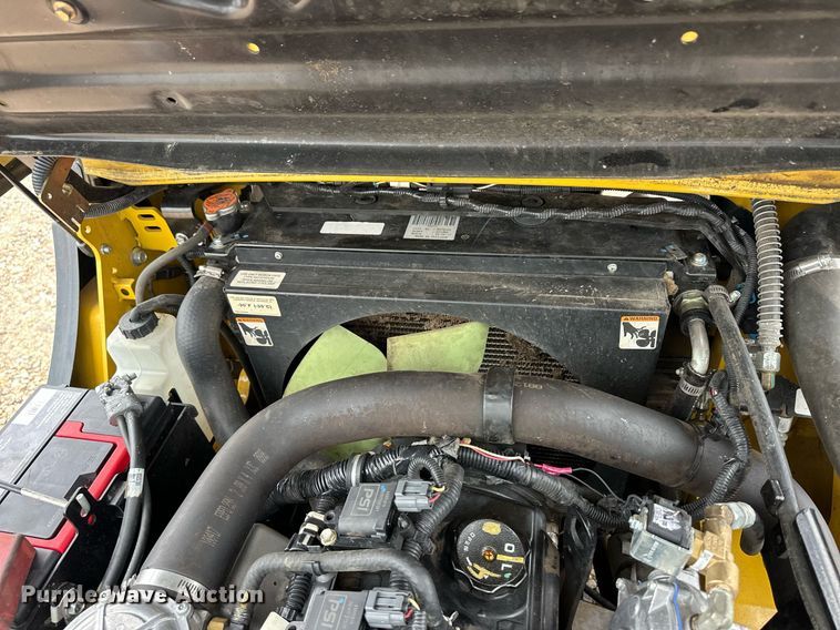 image for item EQ4794 Yale GLC050VXNDSE083 forklift