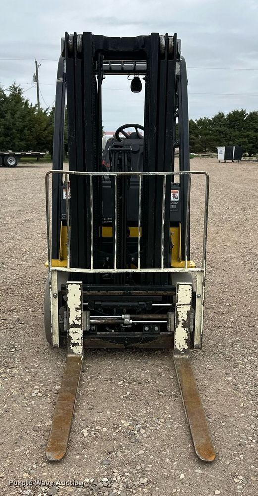 image for item EQ4795 Yale GLC040VXNDAE083 forklift