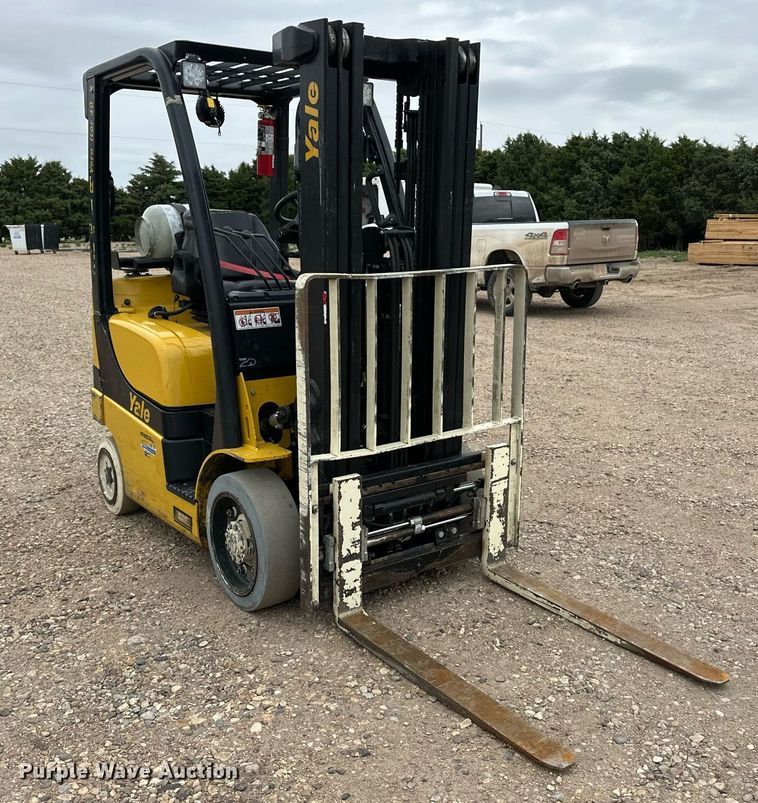 image for item EQ4795 Yale GLC040VXNDAE083 forklift