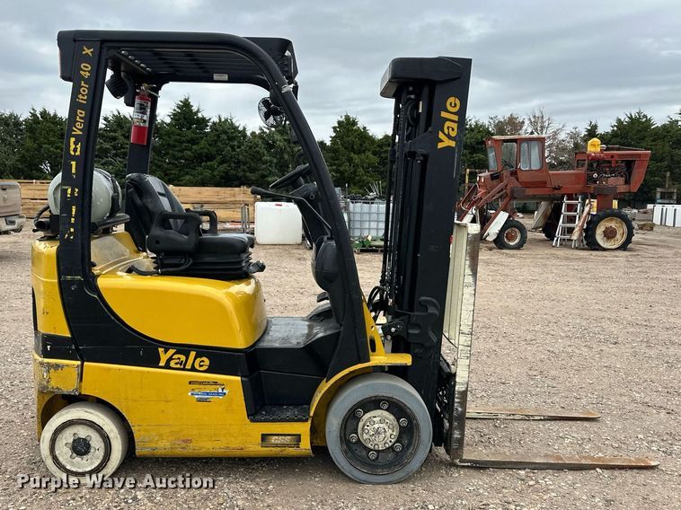 image for item EQ4795 Yale GLC040VXNDAE083 forklift