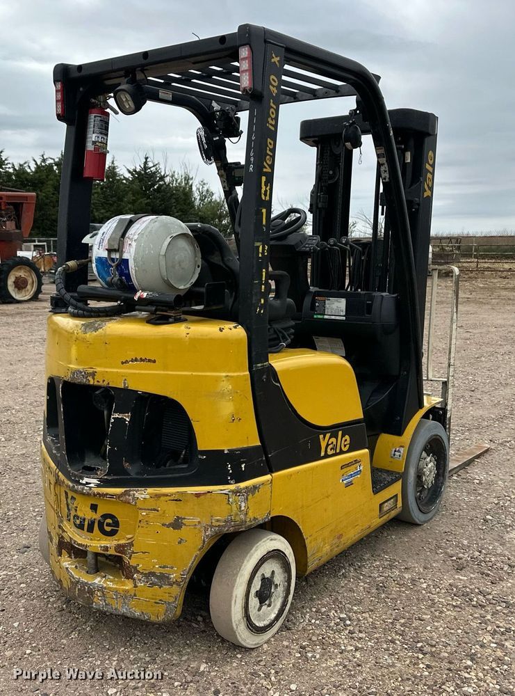 image for item EQ4795 Yale GLC040VXNDAE083 forklift
