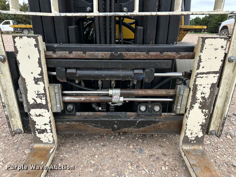 image for item EQ4795 Yale GLC040VXNDAE083 forklift