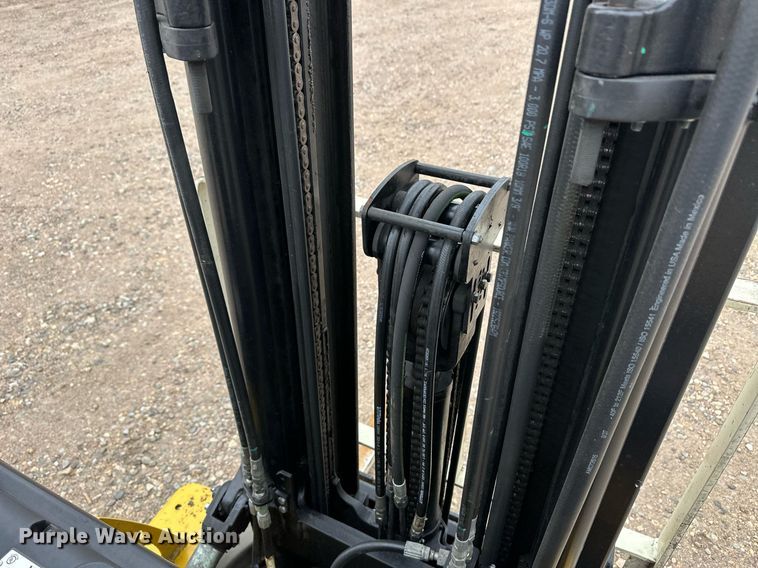 image for item EQ4795 Yale GLC040VXNDAE083 forklift