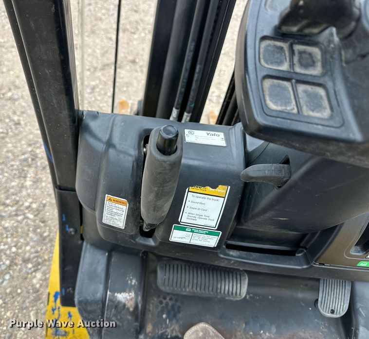 image for item EQ4795 Yale GLC040VXNDAE083 forklift