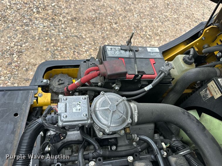 image for item EQ4795 Yale GLC040VXNDAE083 forklift