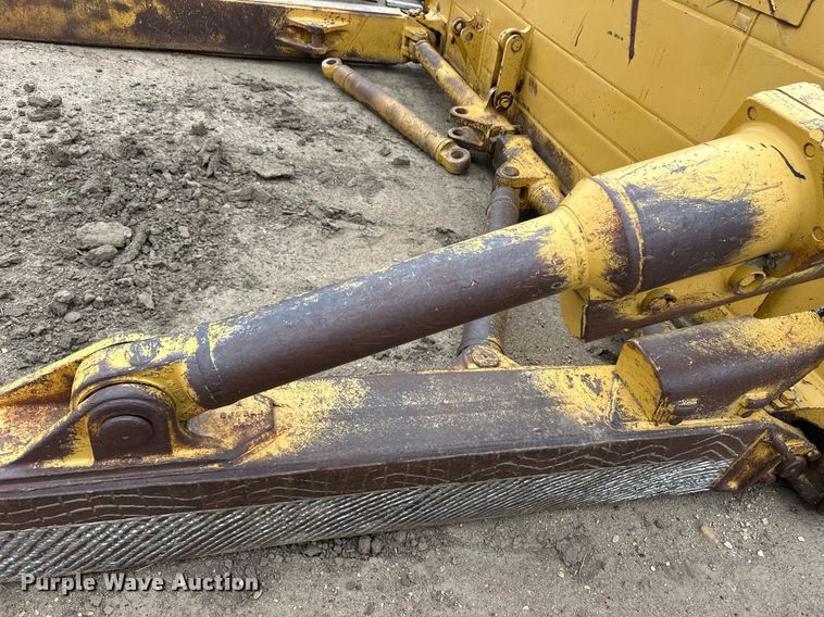 image for item EQ4811 163