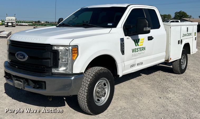 image for item EX9257 2017 Ford F250 Super Duty XL utility bed pickup truck