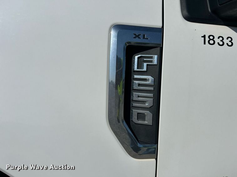 image for item EX9257 2017 Ford F250 Super Duty XL utility bed pickup truck