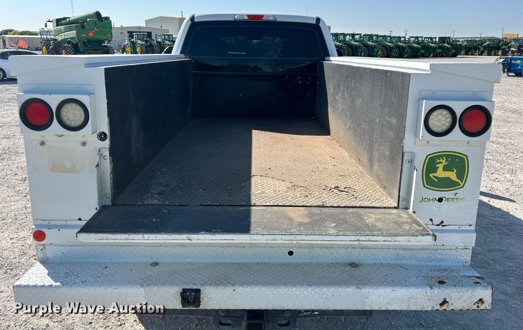 image for item EX9257 2017 Ford F250 Super Duty XL utility bed pickup truck