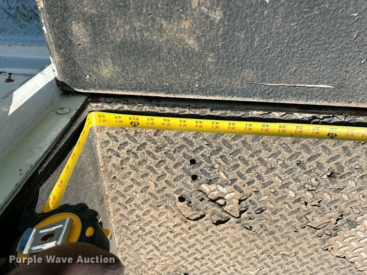 image for item EX9257 2017 Ford F250 Super Duty XL utility bed pickup truck