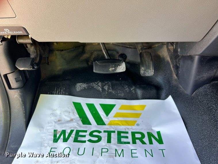 image for item EX9257 2017 Ford F250 Super Duty XL utility bed pickup truck