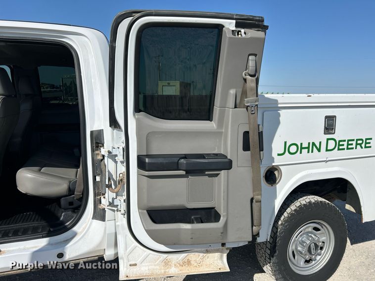 image for item EX9257 2017 Ford F250 Super Duty XL utility bed pickup truck