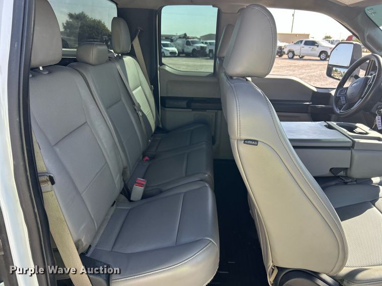 image for item EX9257 2017 Ford F250 Super Duty XL utility bed pickup truck