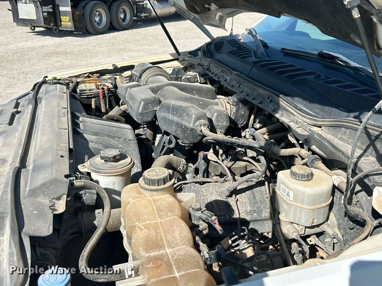 image for item EX9257 2017 Ford F250 Super Duty XL utility bed pickup truck