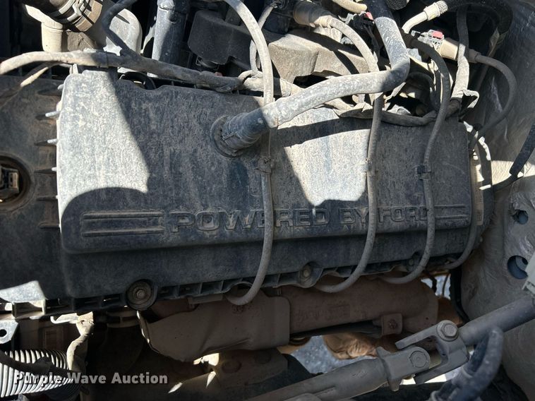 image for item EX9257 2017 Ford F250 Super Duty XL utility bed pickup truck