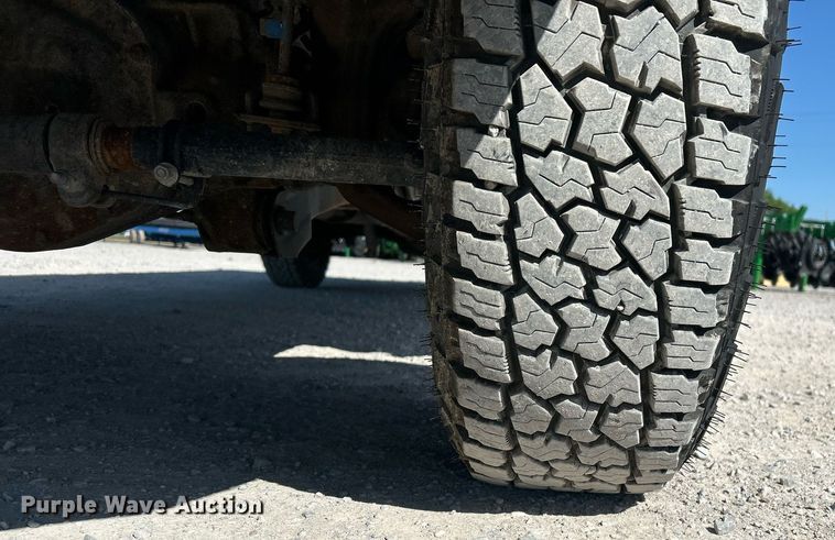 image for item EX9257 2017 Ford F250 Super Duty XL utility bed pickup truck