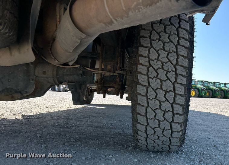 image for item EX9257 2017 Ford F250 Super Duty XL utility bed pickup truck