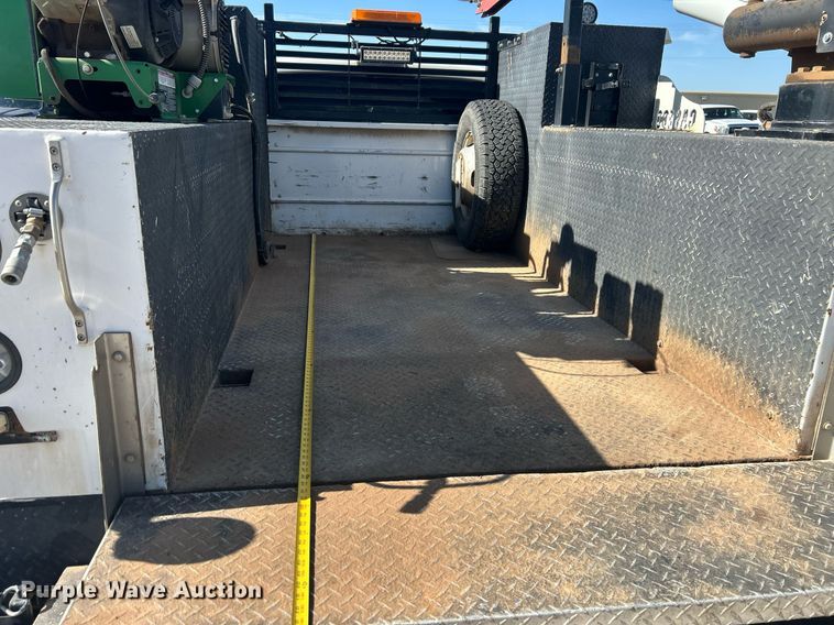 image for item EX9260 2016 Ford F350 Super Duty utility / service truck