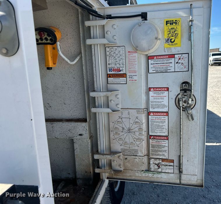 image for item EX9260 2016 Ford F350 Super Duty utility / service truck