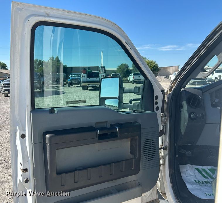 image for item EX9260 2016 Ford F350 Super Duty utility / service truck