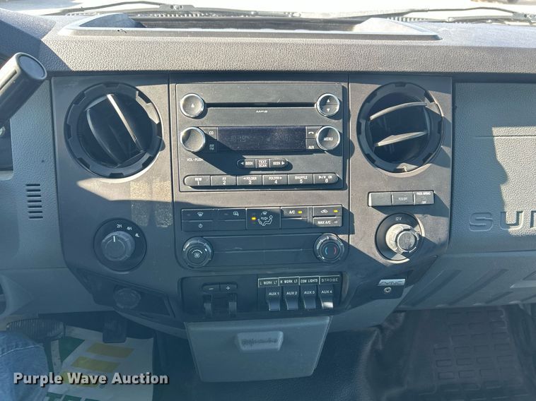 image for item EX9260 2016 Ford F350 Super Duty utility / service truck