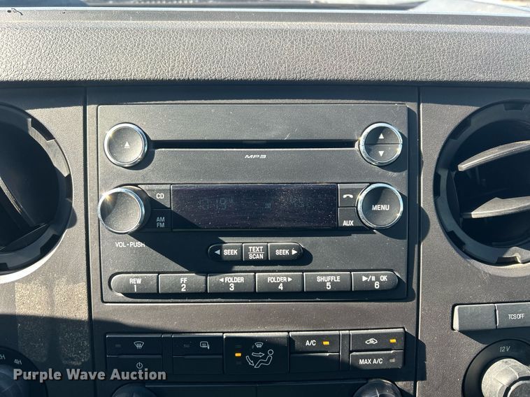 image for item EX9260 2016 Ford F350 Super Duty utility / service truck