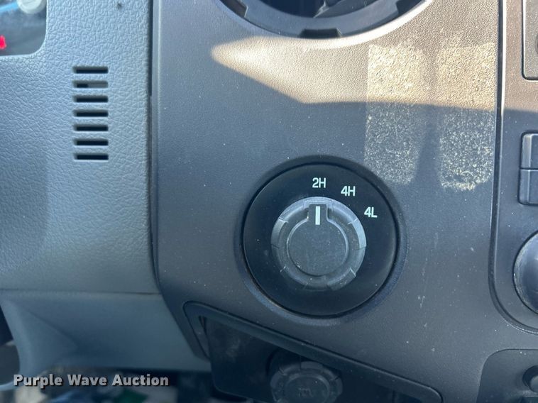 image for item EX9260 2016 Ford F350 Super Duty utility / service truck