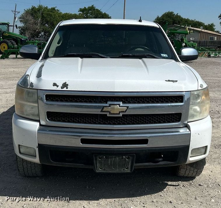 image for item EX9262 2010 Chevrolet Silverado 1500 Crew Cab pickup truck