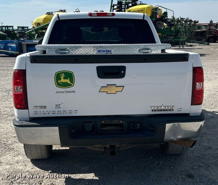 image for item EX9262 2010 Chevrolet Silverado 1500 Crew Cab pickup truck