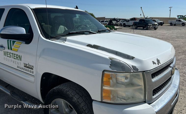 image for item EX9262 2010 Chevrolet Silverado 1500 Crew Cab pickup truck