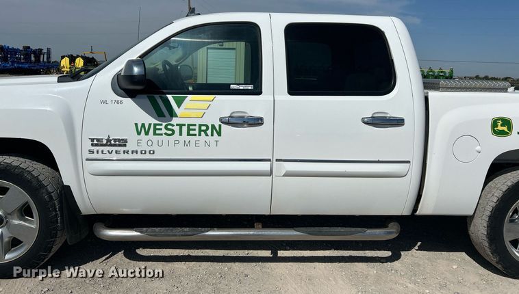 image for item EX9262 2010 Chevrolet Silverado 1500 Crew Cab pickup truck