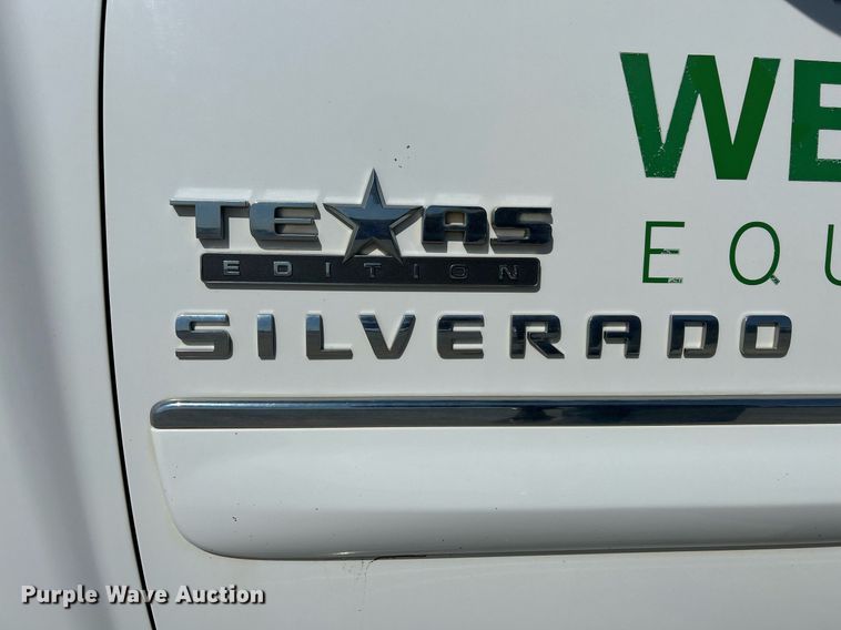 image for item EX9262 2010 Chevrolet Silverado 1500 Crew Cab pickup truck