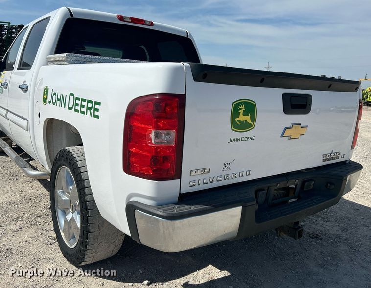 image for item EX9262 2010 Chevrolet Silverado 1500 Crew Cab pickup truck