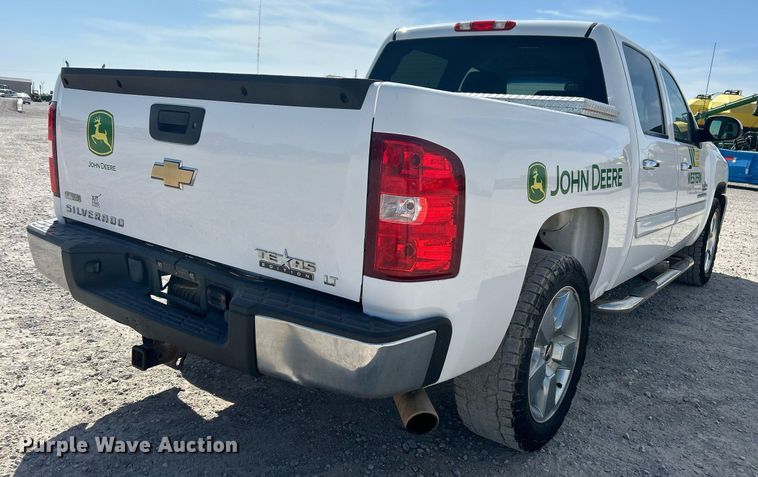 image for item EX9262 2010 Chevrolet Silverado 1500 Crew Cab pickup truck