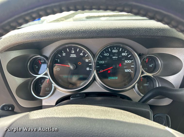 image for item EX9262 2010 Chevrolet Silverado 1500 Crew Cab pickup truck