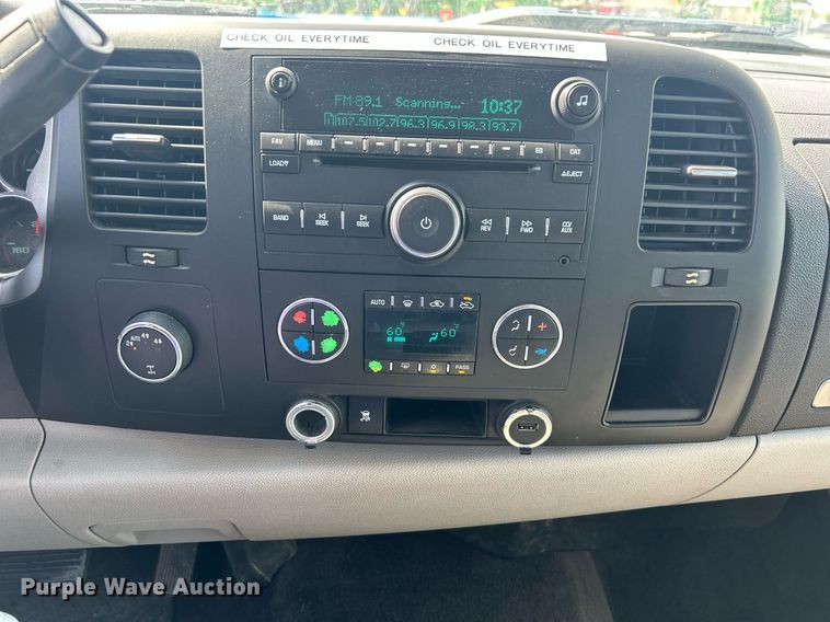 image for item EX9262 2010 Chevrolet Silverado 1500 Crew Cab pickup truck