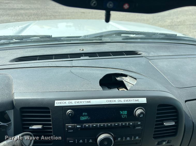 image for item EX9262 2010 Chevrolet Silverado 1500 Crew Cab pickup truck