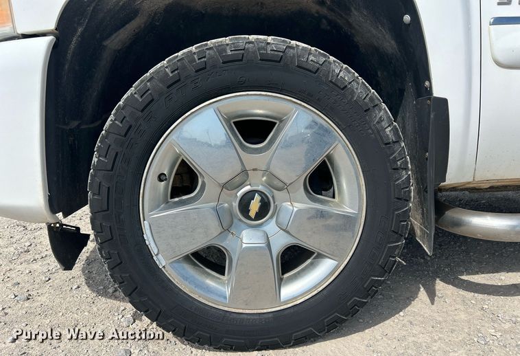 image for item EX9262 2010 Chevrolet Silverado 1500 Crew Cab pickup truck