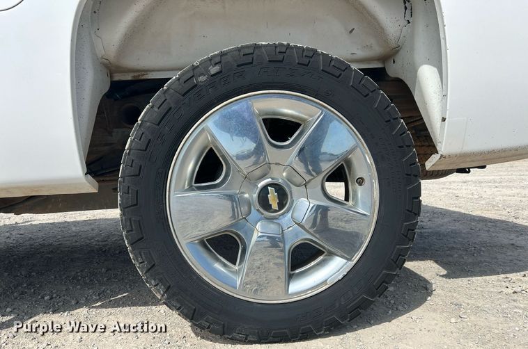 image for item EX9262 2010 Chevrolet Silverado 1500 Crew Cab pickup truck