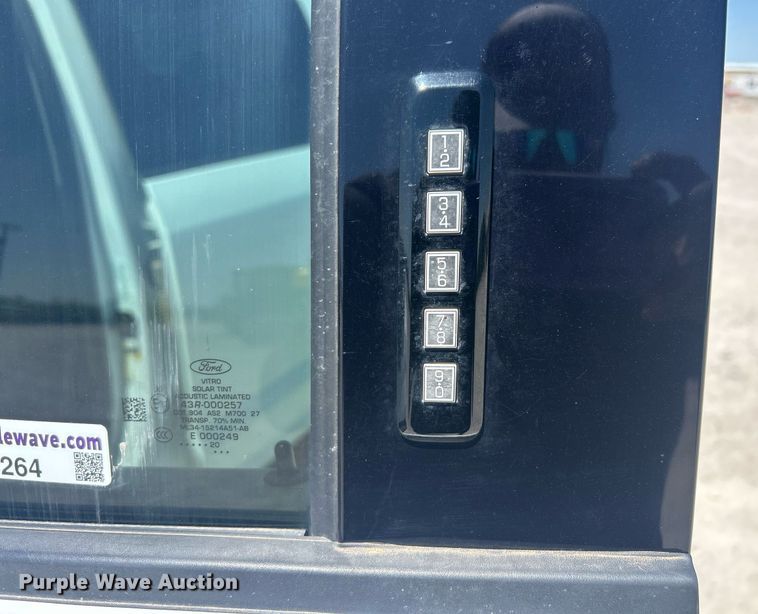 image for item EX9264 2020 Ford F150 XL SuperCrew pickup truck