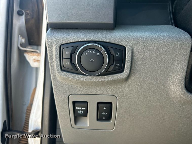 image for item EX9264 2020 Ford F150 XL SuperCrew pickup truck