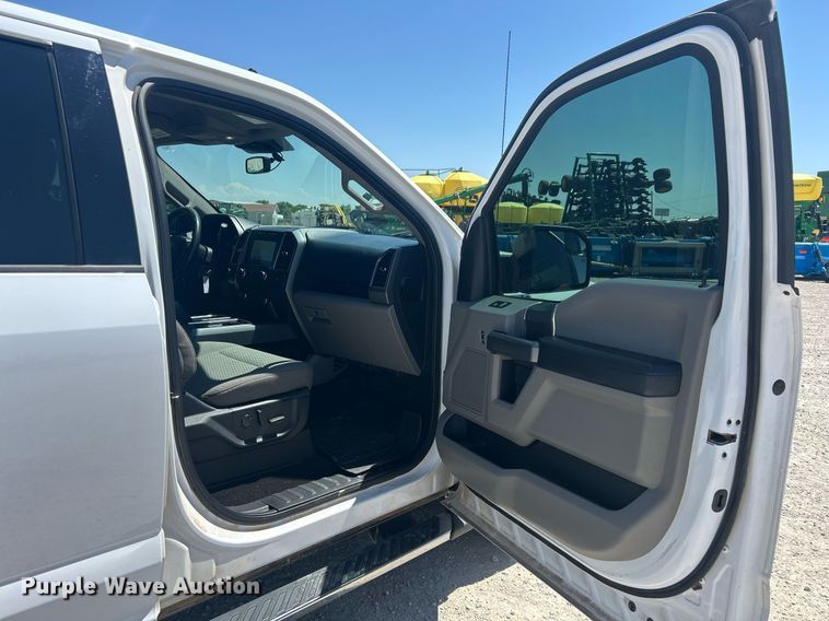 image for item EX9264 2020 Ford F150 XL SuperCrew pickup truck